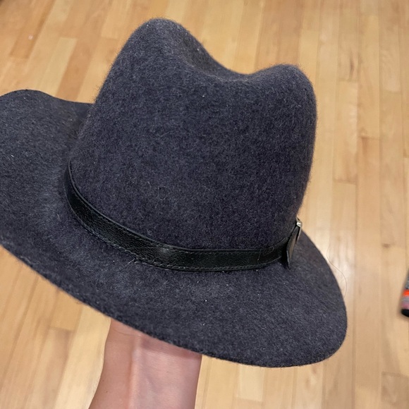 Banana republic felt hat *NEVER WORN* - Picture 2 of 3